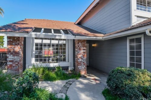 11211 Green Arbor Dr, Riverside CA  92505-2532 exterior