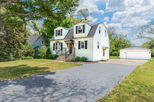 476 Itasca St, Wood Dale, IL 60191-1408