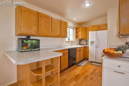 703 Matt Dr, Pueblo CO  81007-6513 exterior
