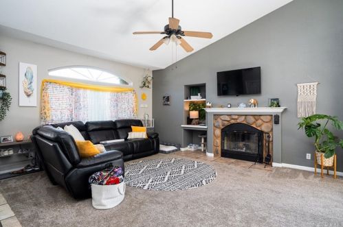 7 Westminster Ct, Chico, CA 95928-7633