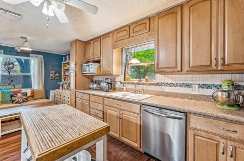 6424 Trl Lk Dr, Fort Worth TX  76133-1247 exterior
