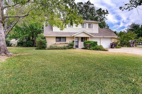 6236 Sandra Dr, Fort Worth, TX 76133-4316