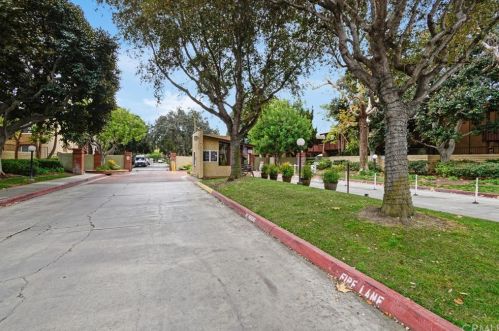 1030 Macarthur Blvd, Santa Ana CA  92707-4674 exterior