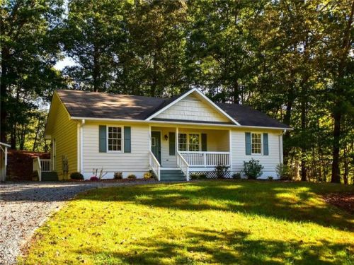 1088 Country Place Rd, Asheboro, NC 27203-8228