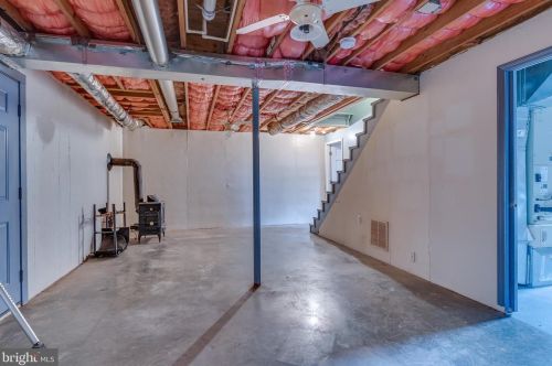 165 Gingerbread Ln, Harpers Ferry WV 25425-5591 exterior