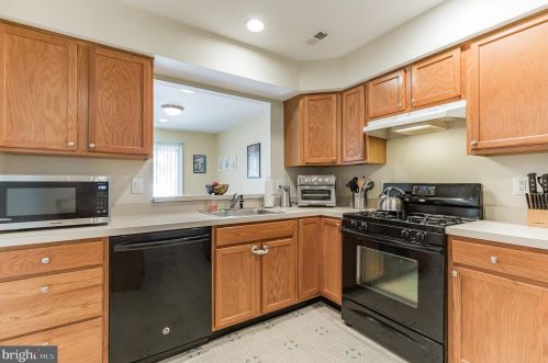 6507 Coventry Way, Mount Laurel NJ  08054-6828 exterior