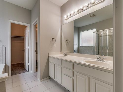 8313 Rolling Rock Dr, Fort Worth TX  76123-1891 exterior