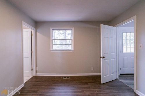 2279 Carver Cir, Atlanta GA  30314-2556 exterior