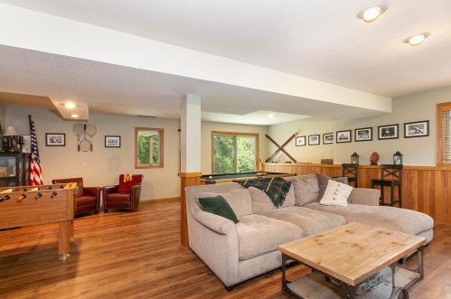 8731 Highwood Way, Saint Paul MN  55124-9455 exterior