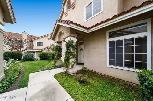 660 Baywood Ln, Simi Valley, CA 93065-7669