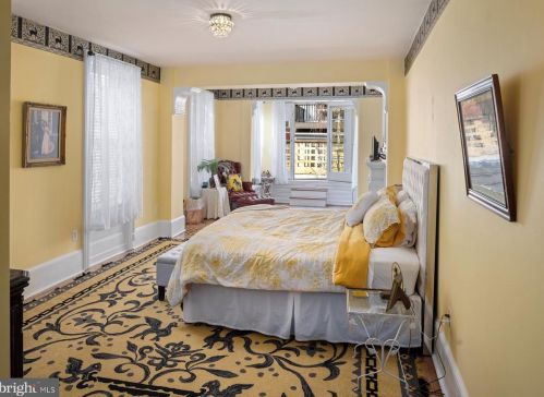 758 10th St, Philadelphia PA 19123-1966 exterior