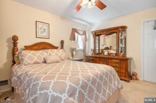 14 Crestmont Dr, Dover NJ  07801-1924 exterior