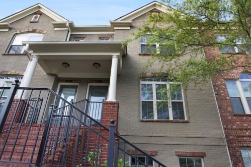 314 Alderwood Ln, Atlanta, GA 30328-2551