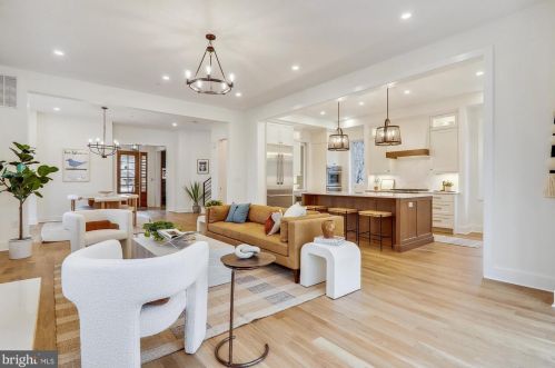 106 Geneva Ave, Silver Spring MD  20910-5105 exterior