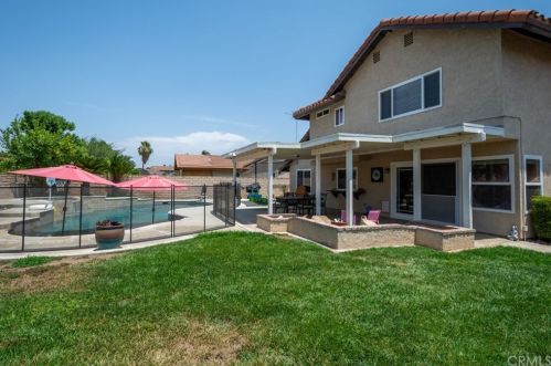 11421 Rancho Del Oro Dr, Riverside CA  92505-3582 exterior