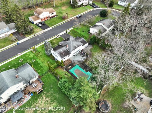 4 Judith Ct, Tinton Falls NJ  07712-4136 exterior