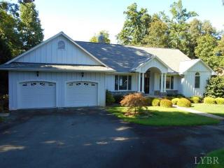 415 Cross Harbor Dr, Penhook, VA 24137-5043
