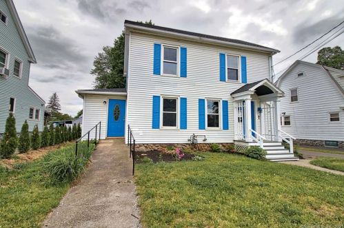 51 Manor Ave, Waterbury, CT 06705-1205