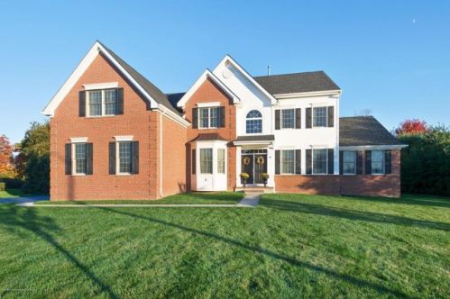 2 Green Springs Way, East Freehold, NJ 07728-9071