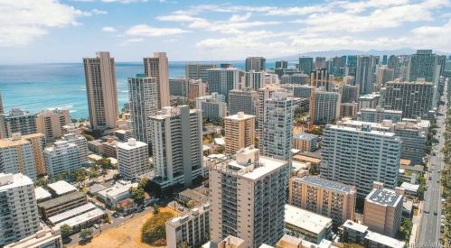 2452 Tusitala St, Honolulu HI  96815-3154 exterior