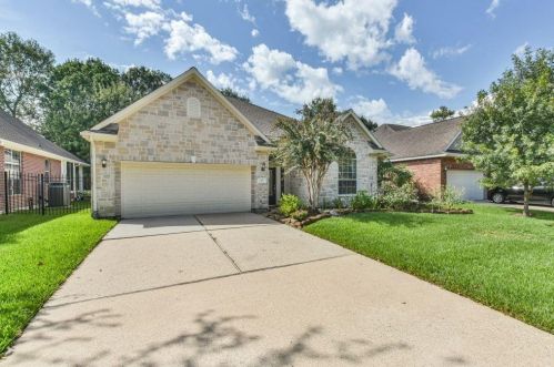 83 Dylanshire Cir, Conroe, TX 77384-4548