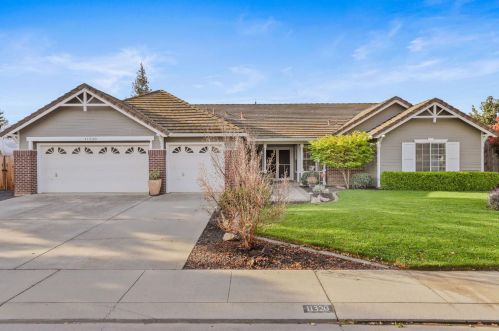 11320 Valley Springs Dr, Valley Home, CA 95361-8824