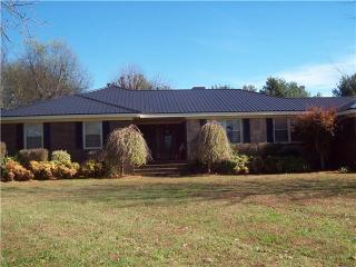 1680 Swann Ln, Decherd, TN 37324-4178