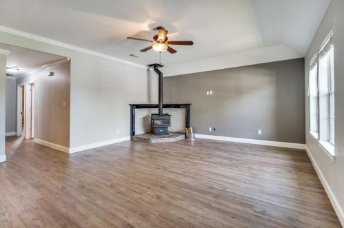 305 Timbercreek Ct, Princeton TX  75407-5738 exterior