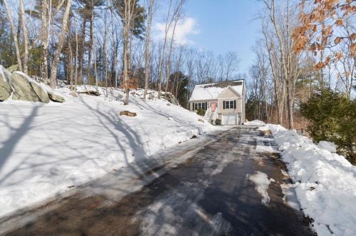 45 Ledge Wood Ln, Glocester, RI 02859-3312