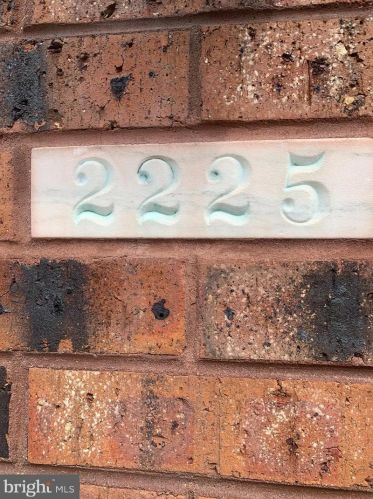 2225 Hicks St, Philadelphia, PA 19145-3926