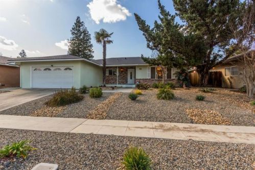 6605 Brooks Ave, Fresno, CA 93711-1354