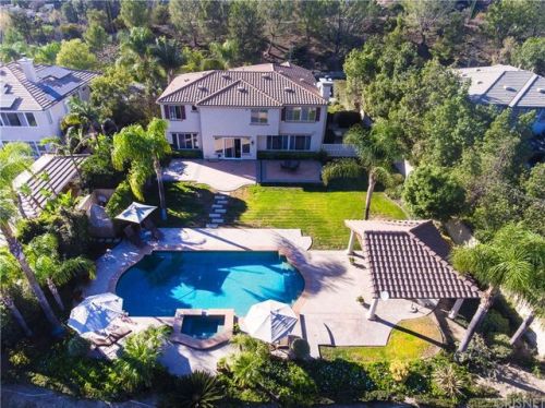 3240 Van Allen Pl, Topanga, CA 90290-4474