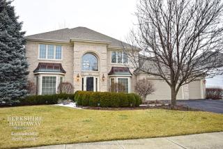 1418 Frenchmans Bend Dr, Naperville, IL 60564-9714