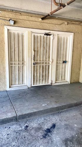 306 Chestnut Ave, Santa Ana CA 92701-5900 exterior