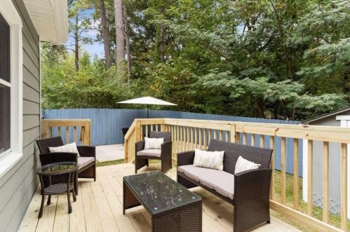 1609 Bridgeport Dr, Atlanta GA  30318-3331 exterior