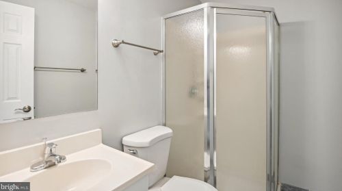 9145 Galbreth Ct, Springfield VA  22153-1110 exterior