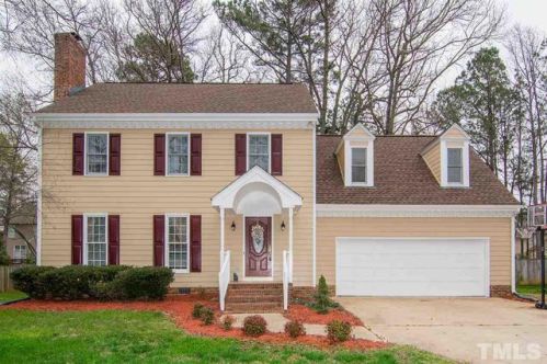 1008 Chedington Dr, Apex, NC 27502-8881
