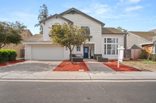 1716 Wawona St, Manteca, CA 95337-9437