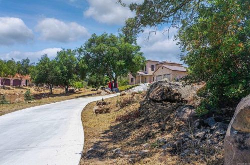 15517 Wyeport Rd, Ramona, CA 92065-7431