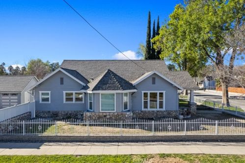 3508 Locust St, Riverside CA  92501-2637 exterior