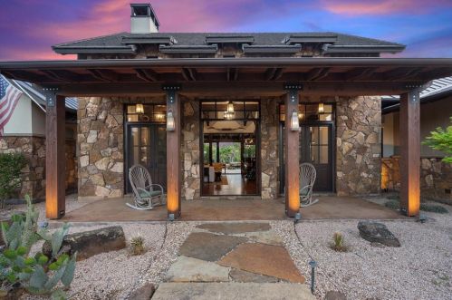 17117 Flagler Dr, Austin TX  78738-7610 exterior