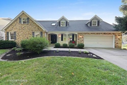 980 Creekside Cir, Naperville, IL 60563-2471