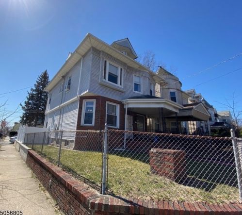 438 Park Ave, Paterson NJ  07504-1829 exterior