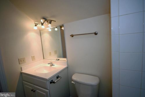 6 Torrey Ln, Princeton NJ 08542-3231 exterior