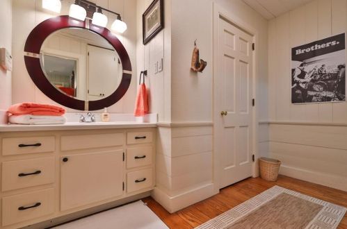 1630 Brandon Hall Dr, Atlanta GA  30350-3703 exterior