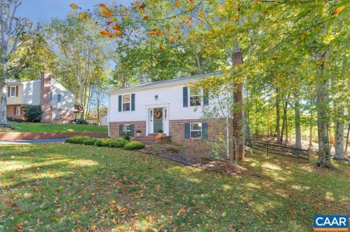 1605 Poes Ln, Charlottesville, VA 22911-7537