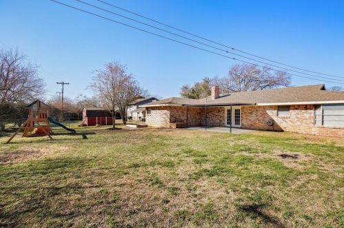 5625 Woodway Dr, Fort Worth TX  76133-2959 exterior