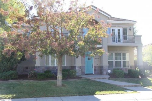 5512 Marden Dr, Davis, CA 95618-7206