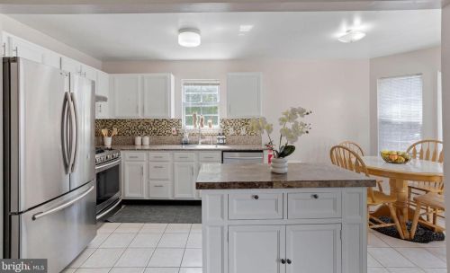 23 Grant Way, Princeton NJ  08540-1667 exterior
