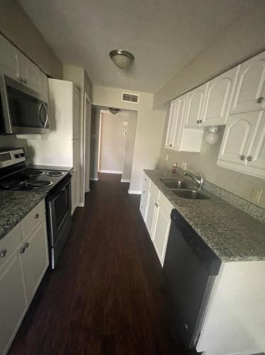 6932 Southampton Dr, Fort Worth TX  76182-4437 exterior